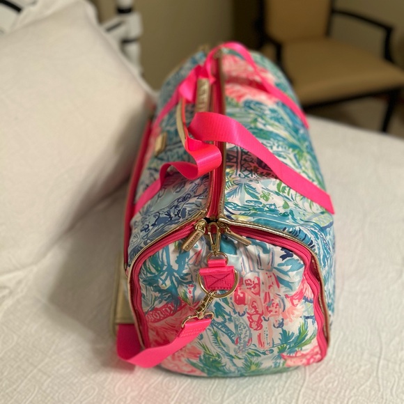 Lilly Pulitzer Convertible Weekender Garment Duffel Bag “Bohemian Wueen - Picture 5 of 8